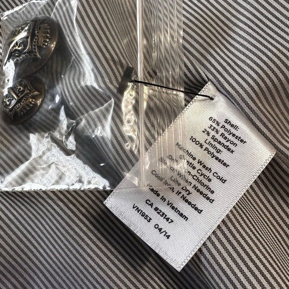 Talbots Navy Blue Classic Two Button Blazer Jacket Size 6 Petite Preppy Office - Picture 7 of 10